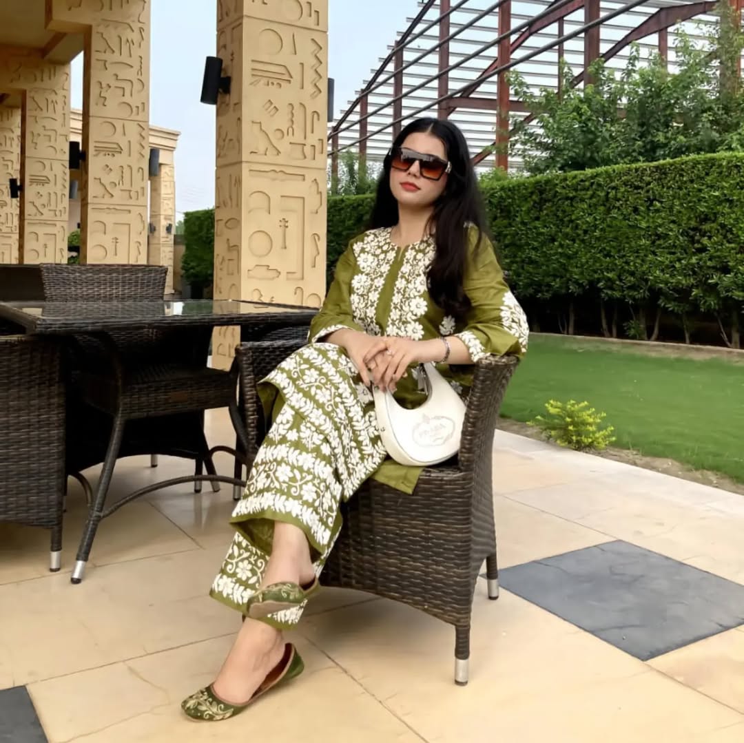 Indian Chicken Kari (Embossed ) 2 PC