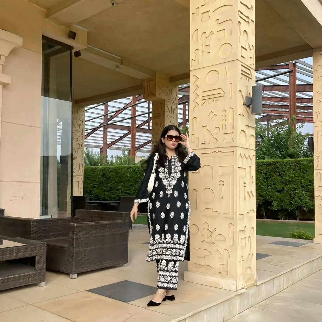 Indian Chicken Kari (Embossed ) 2 PC